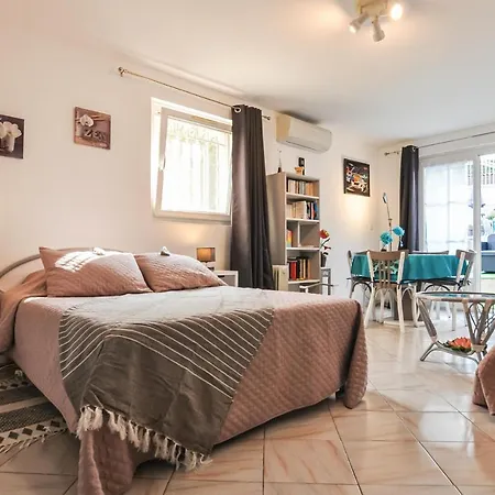 Lejlighed Stunning In With Kitchenette *