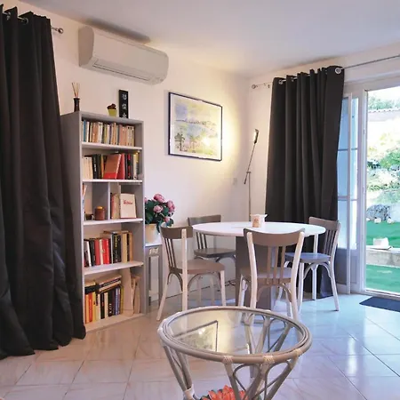Stunning In With Kitchenette